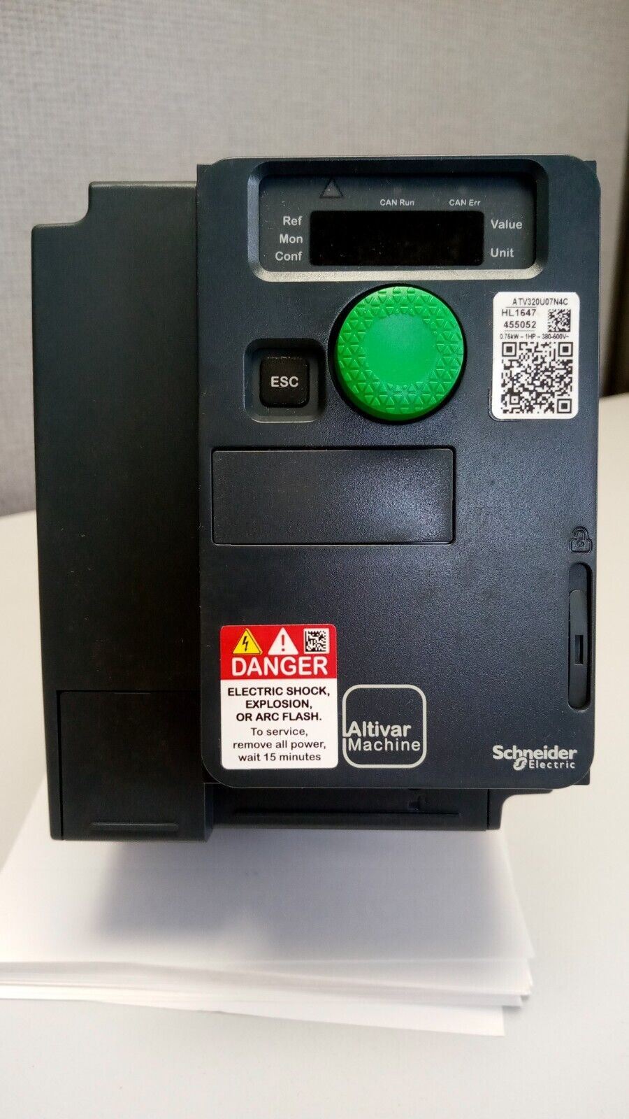 Schneider Electric ATV320U07N4C variable speed drive, ATV320, 0.75 kW, 500 V