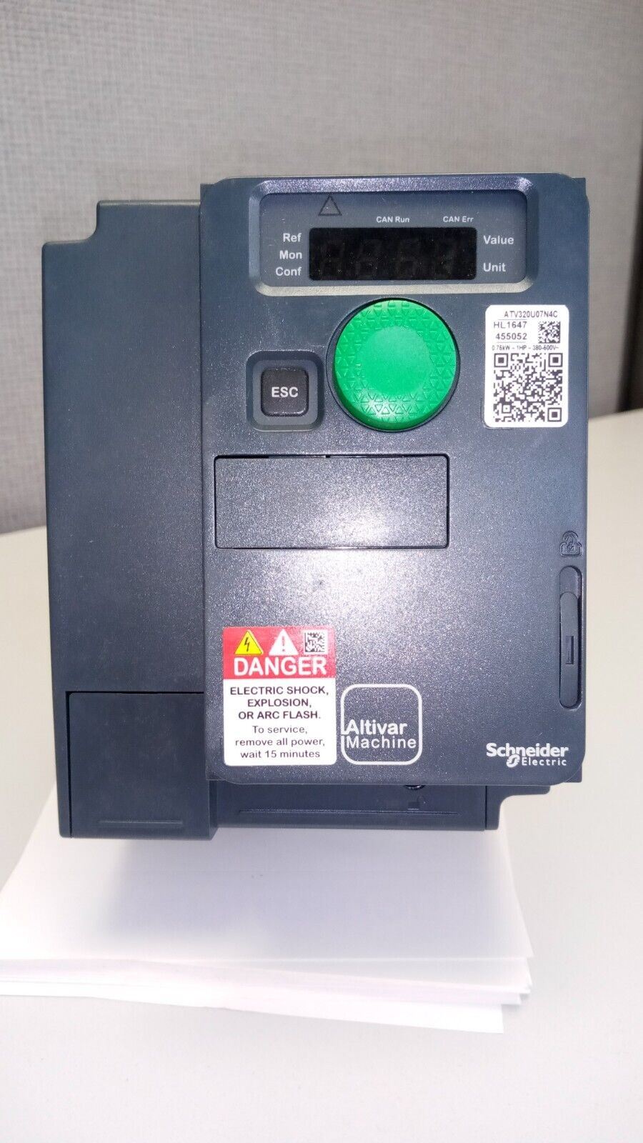 Schneider Electric ATV320U07N4C variable speed drive, ATV320, 0.75 kW, 500 V