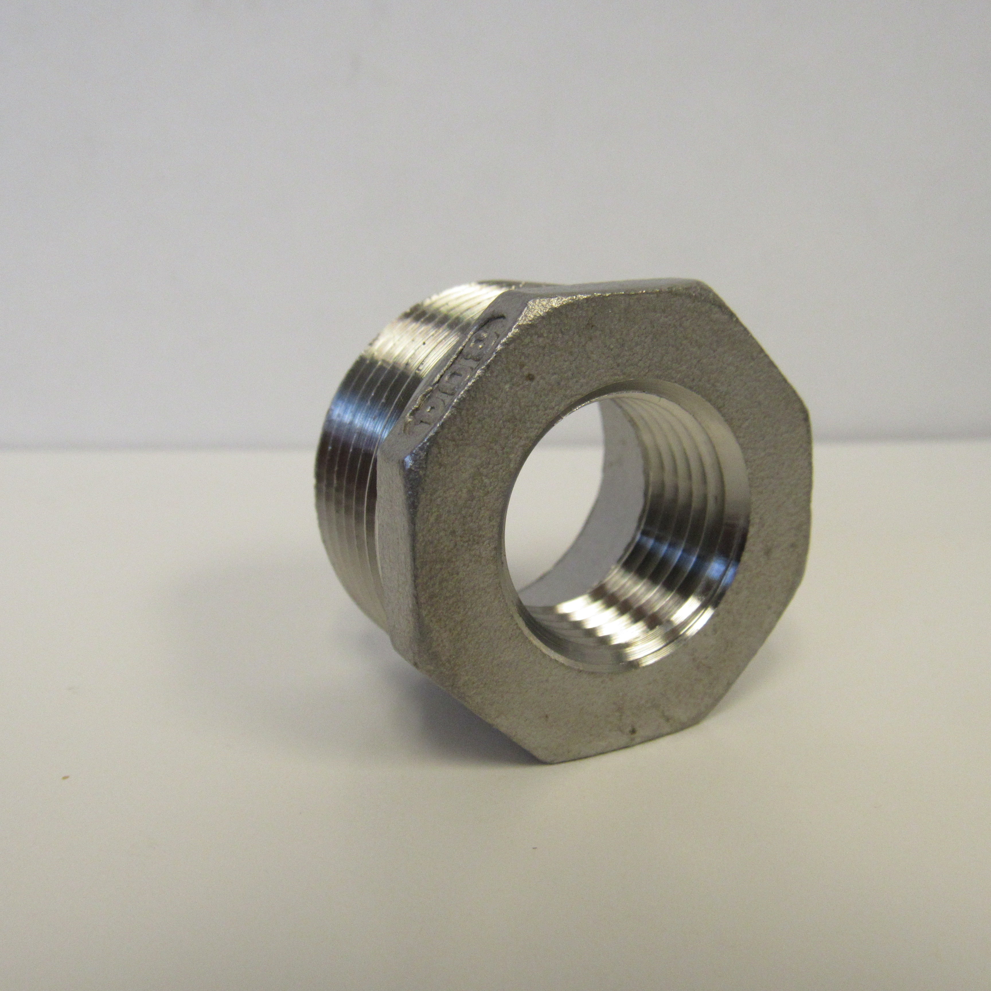 Stainless Steel Reducing Bushing, 304SS, Class 150 - 1 Inch X 1/2 Inch