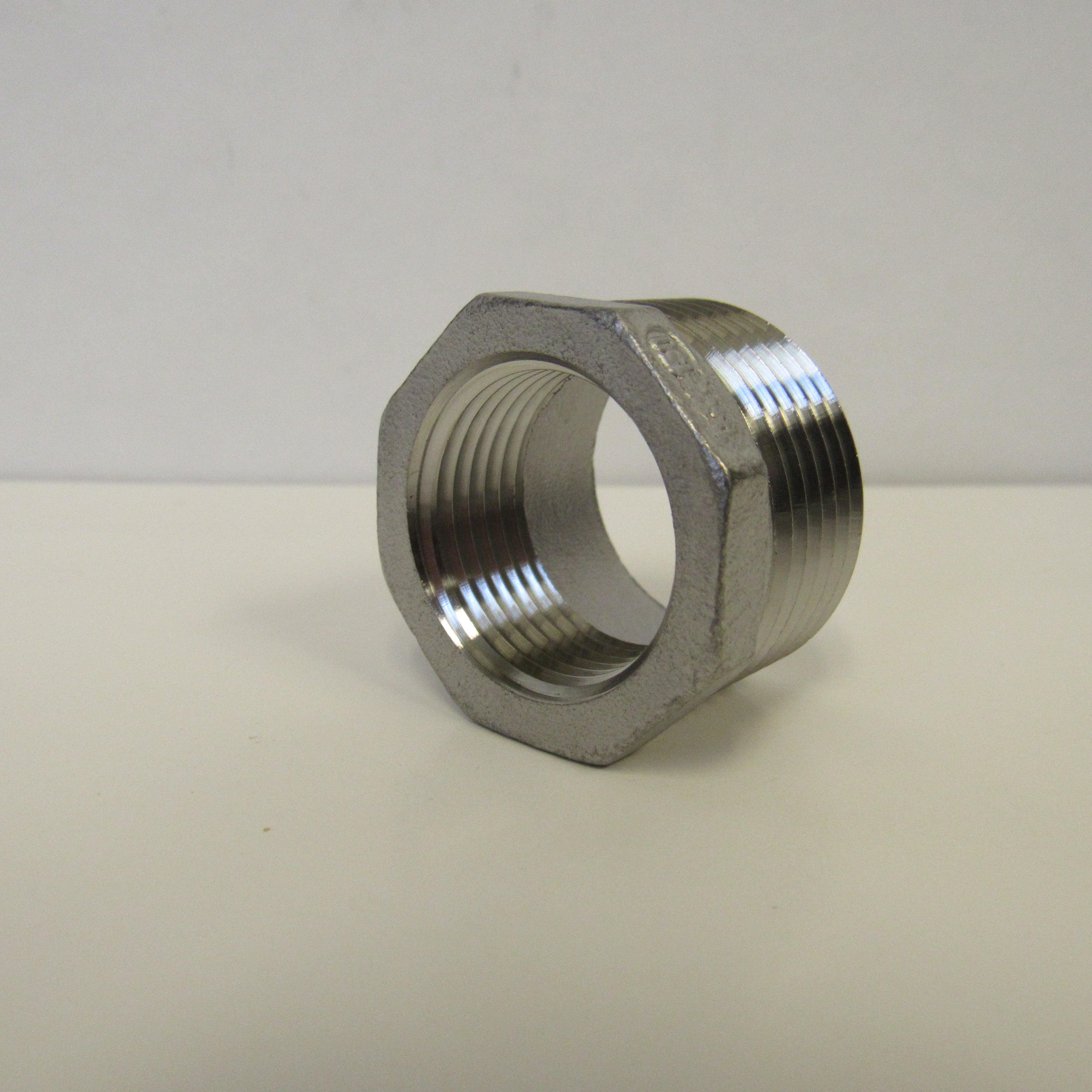 304 SS Reducing Bushing, 1 Inch x 3/4 Inch, Class 150