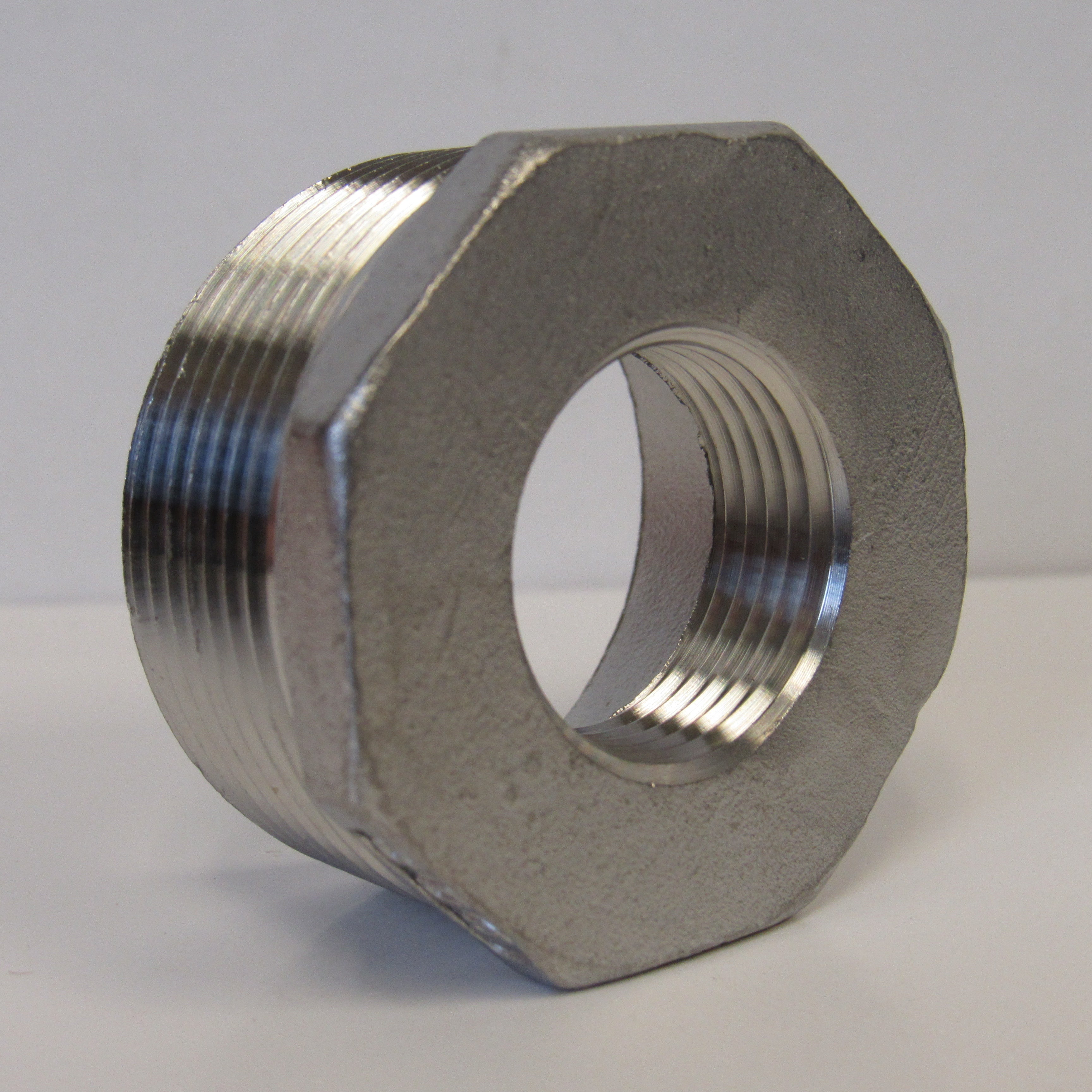 Stainless Steel Reducing Bushing, 304SS, Class 150 - 1-1/2 Inch X 3/4 Inch
