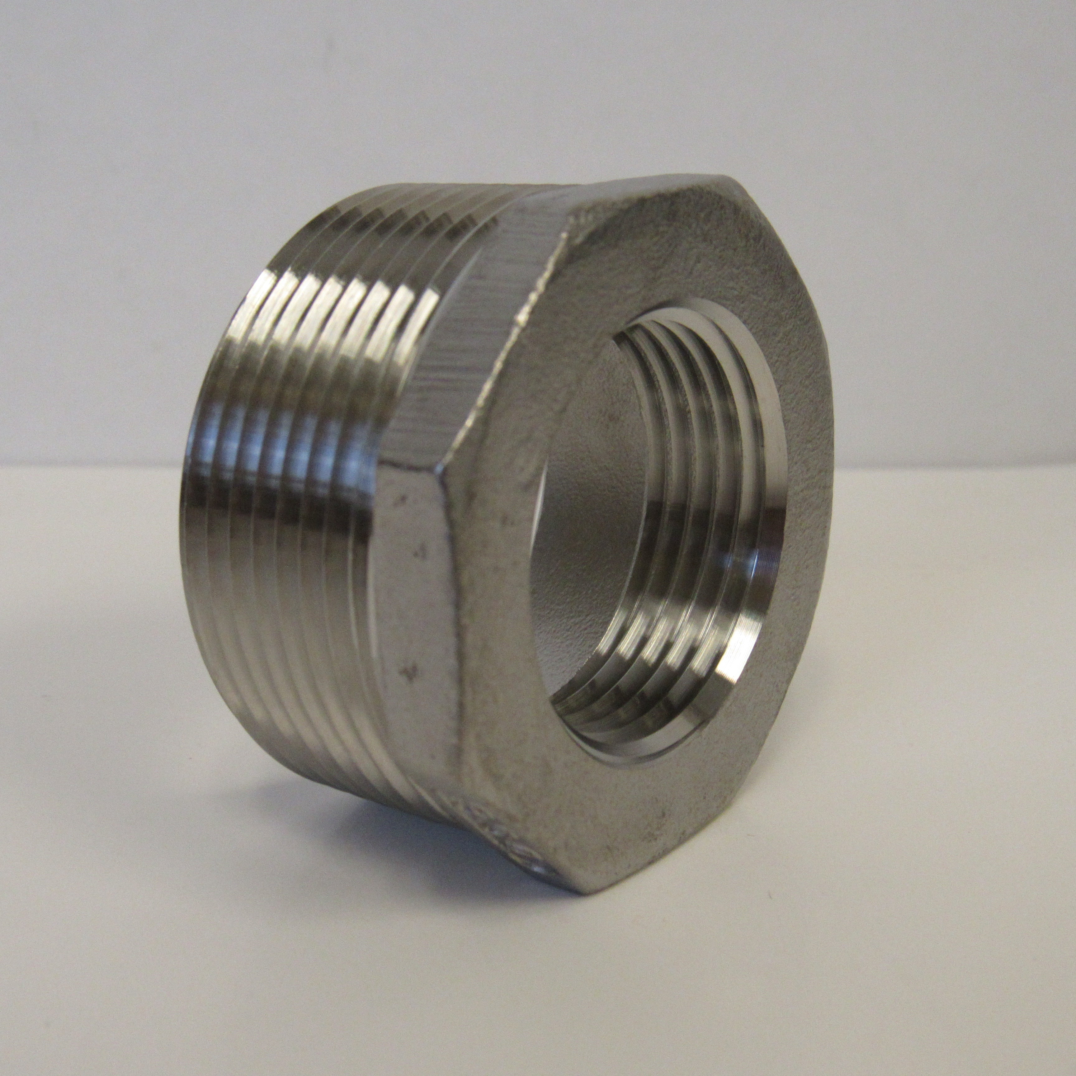 Stainless Steel Reducing Bushing, 304SS, Class 150 - 1-1/2 Inch X 1 Inch