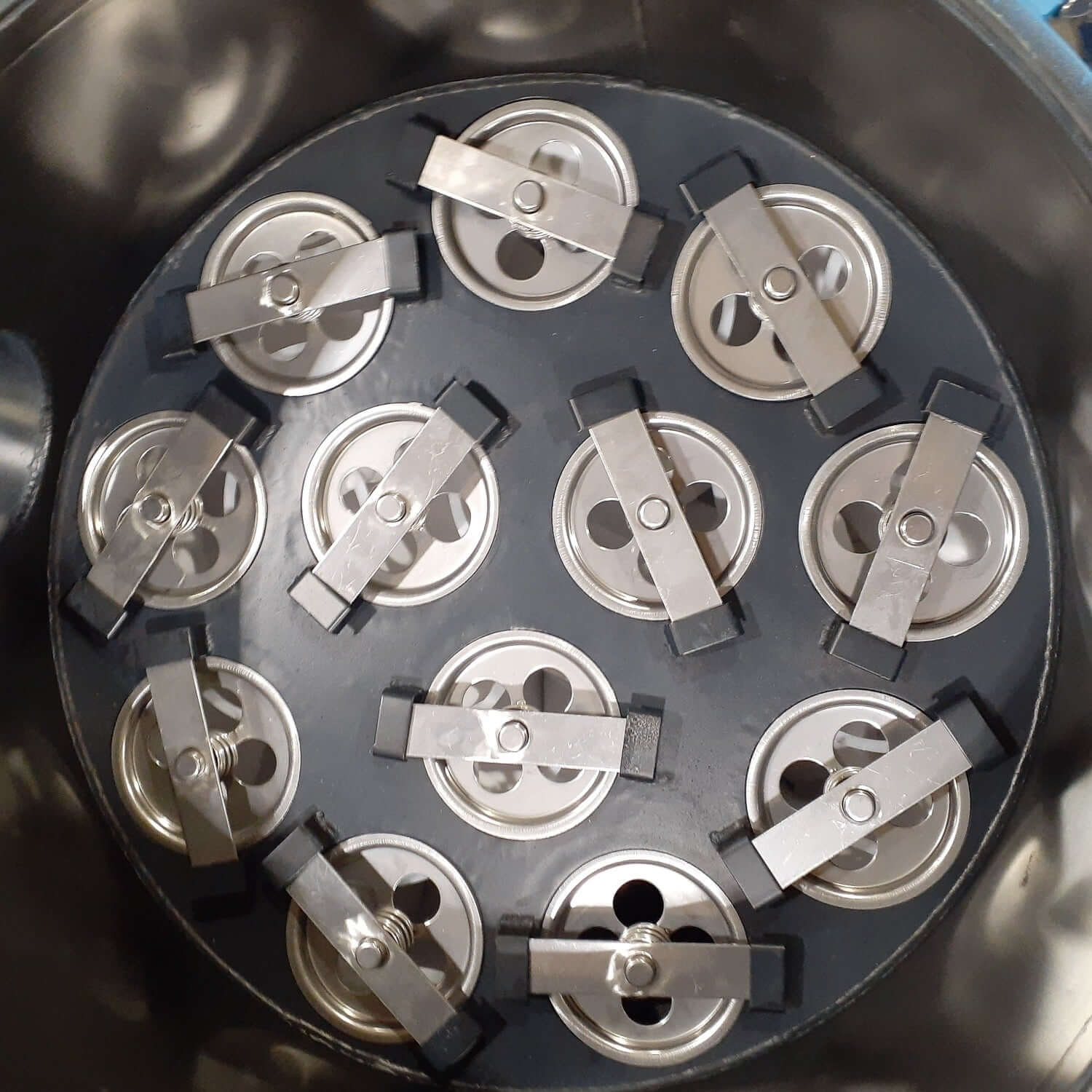 PRM #2 Carbon Steel 12 Bag Multi-Filter Housing, 8 Inch Flange In/Out-100 psi