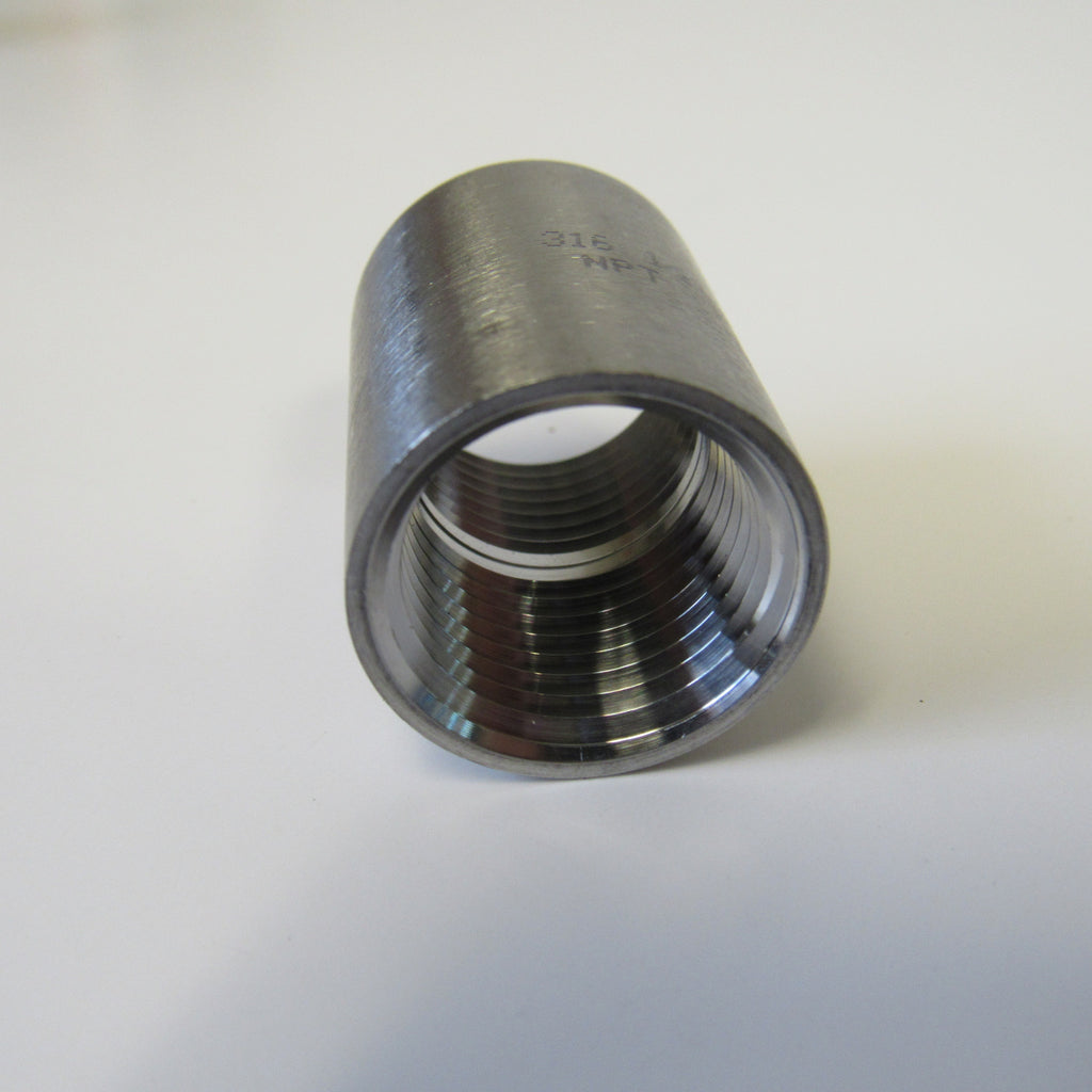 Stainless Steel Straight Coupling, 304 SS, Class 150 - 1-1/4 Inch NPT