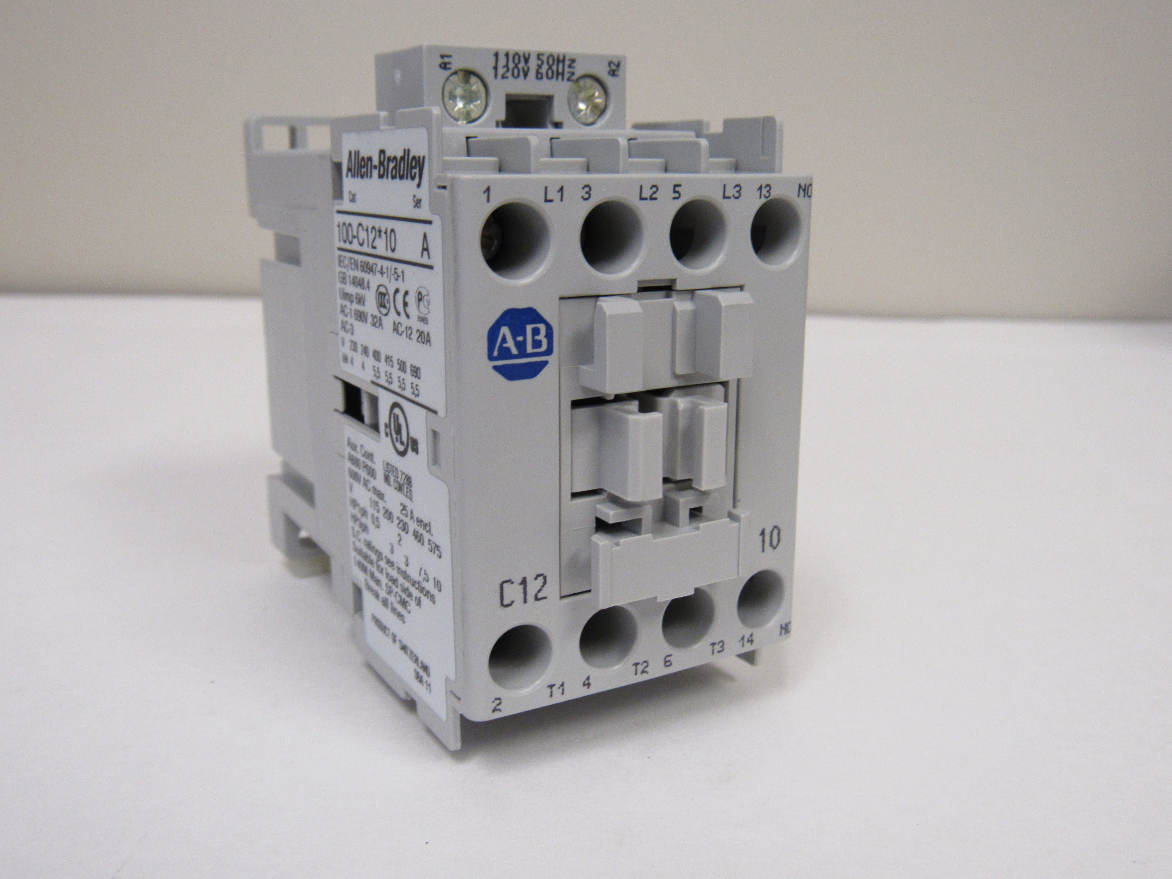 Allen-Bradley 100-C12D10 IEC Standard Contactor, 12 Amp, 120VAC Coil