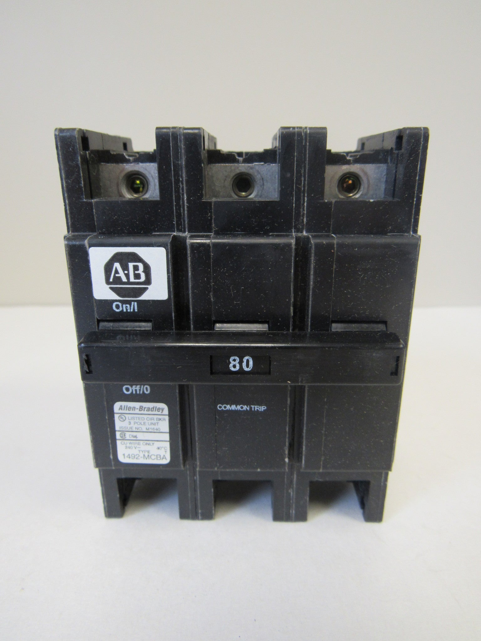 Allen Bradley 1492-MCAA370 Circuit Breaker, 3 Pole, 70 Amp