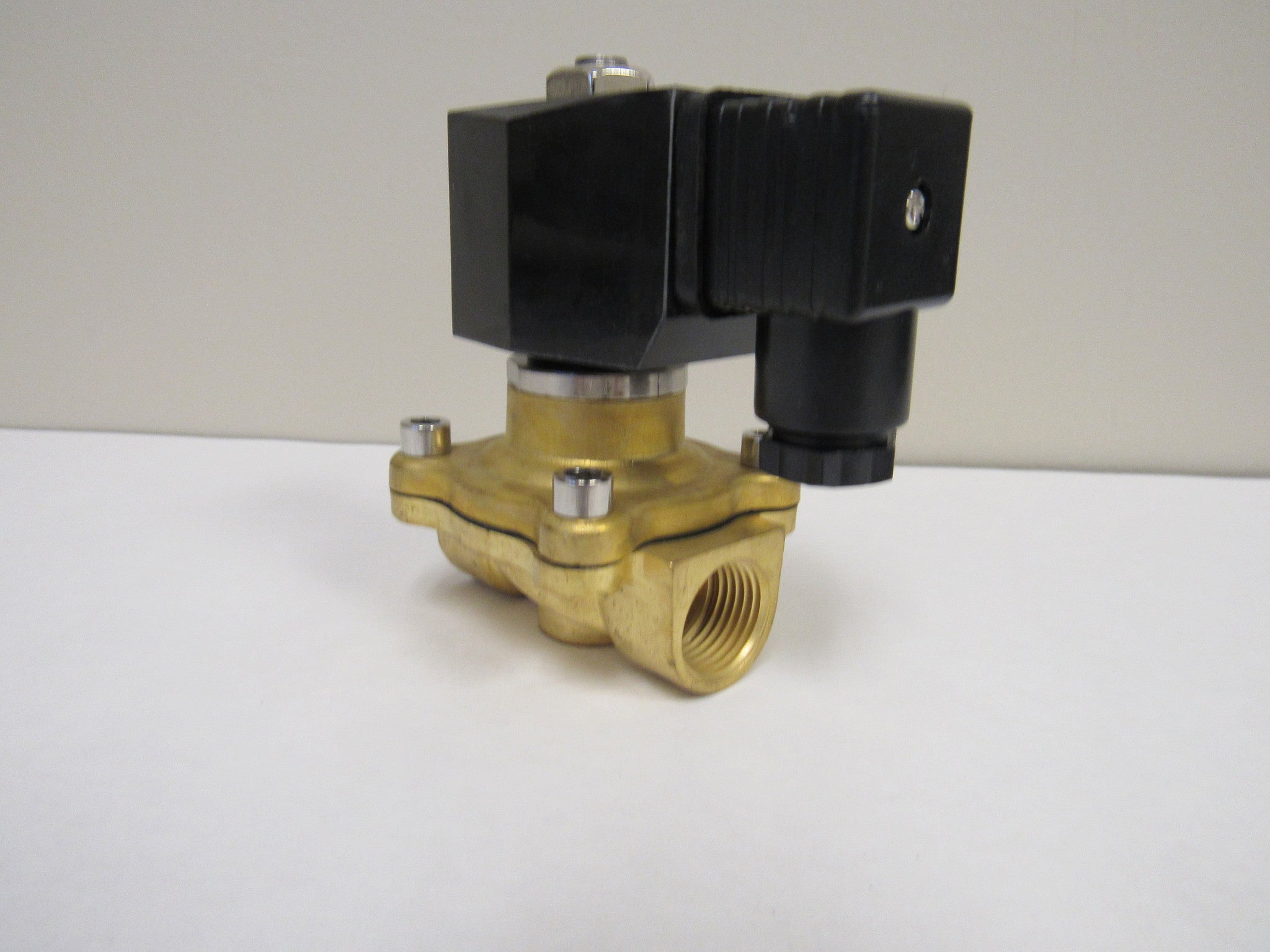 Solenoid Valve, 1/2 Inch NPT, Brass Body, 120 VAC Coil, Viton Seal