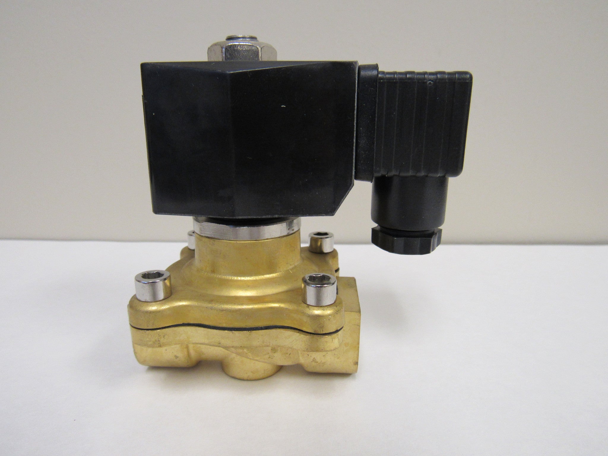 Solenoid Valve, 1/2 Inch NPT, Brass Body, 120 VAC Coil, Viton Seal